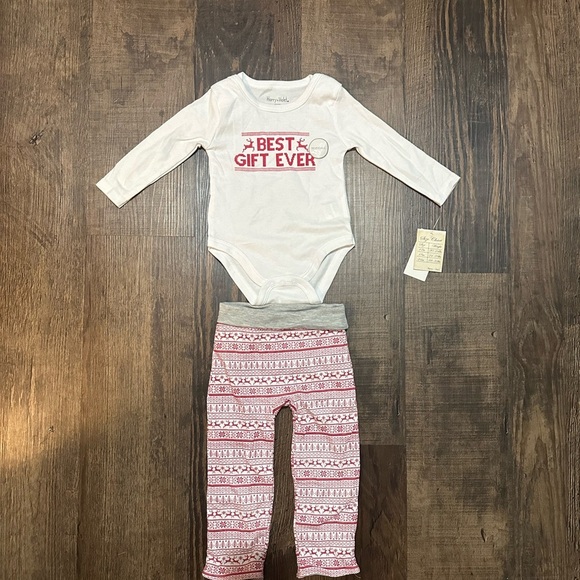 Harry and Violet Best Gift Ever' Christmas Outfit (reversible!) 9-12M and 12-18M - Picture 2 of 2